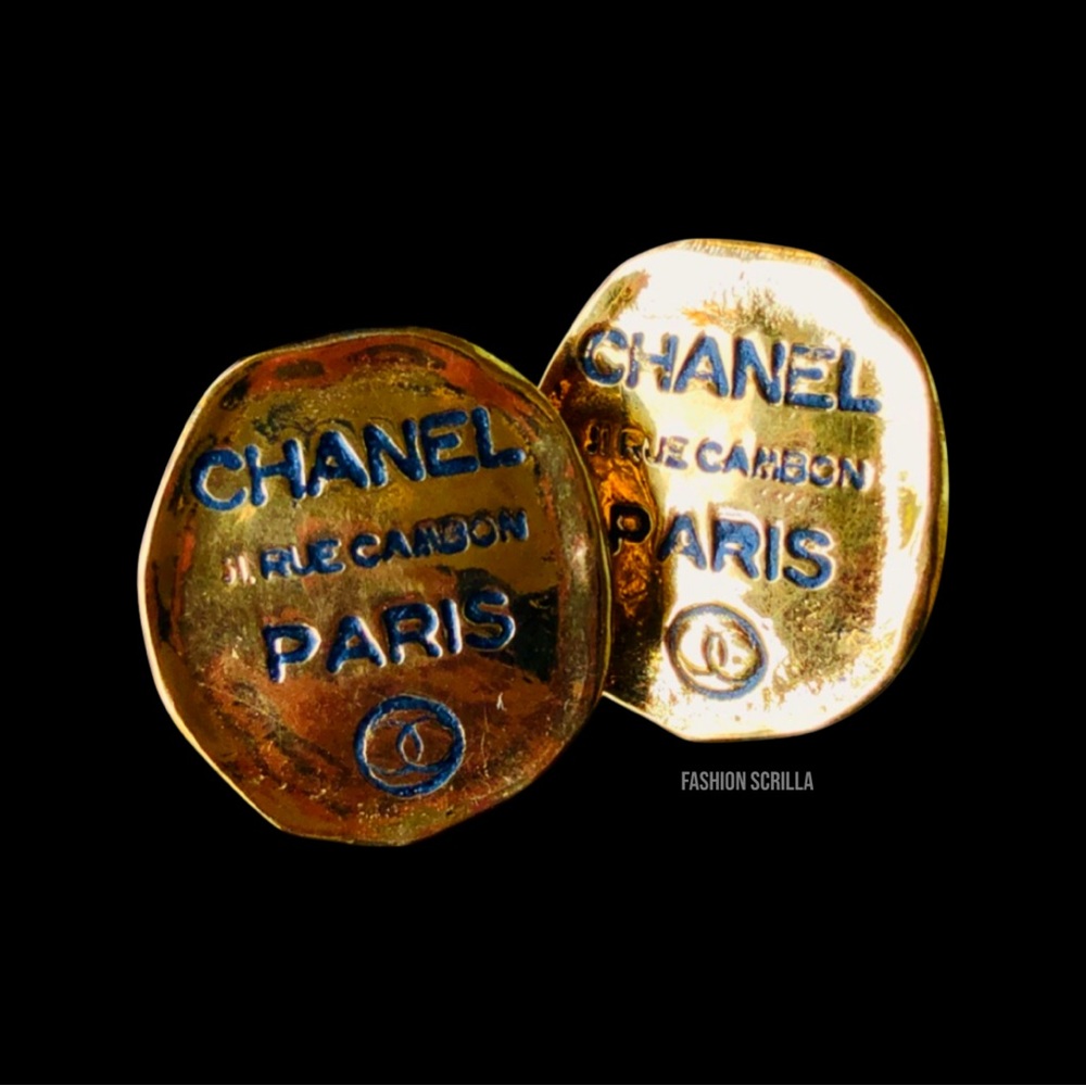 CHANEL RARE VINTAGE 31 Rue Cambon clip earrings